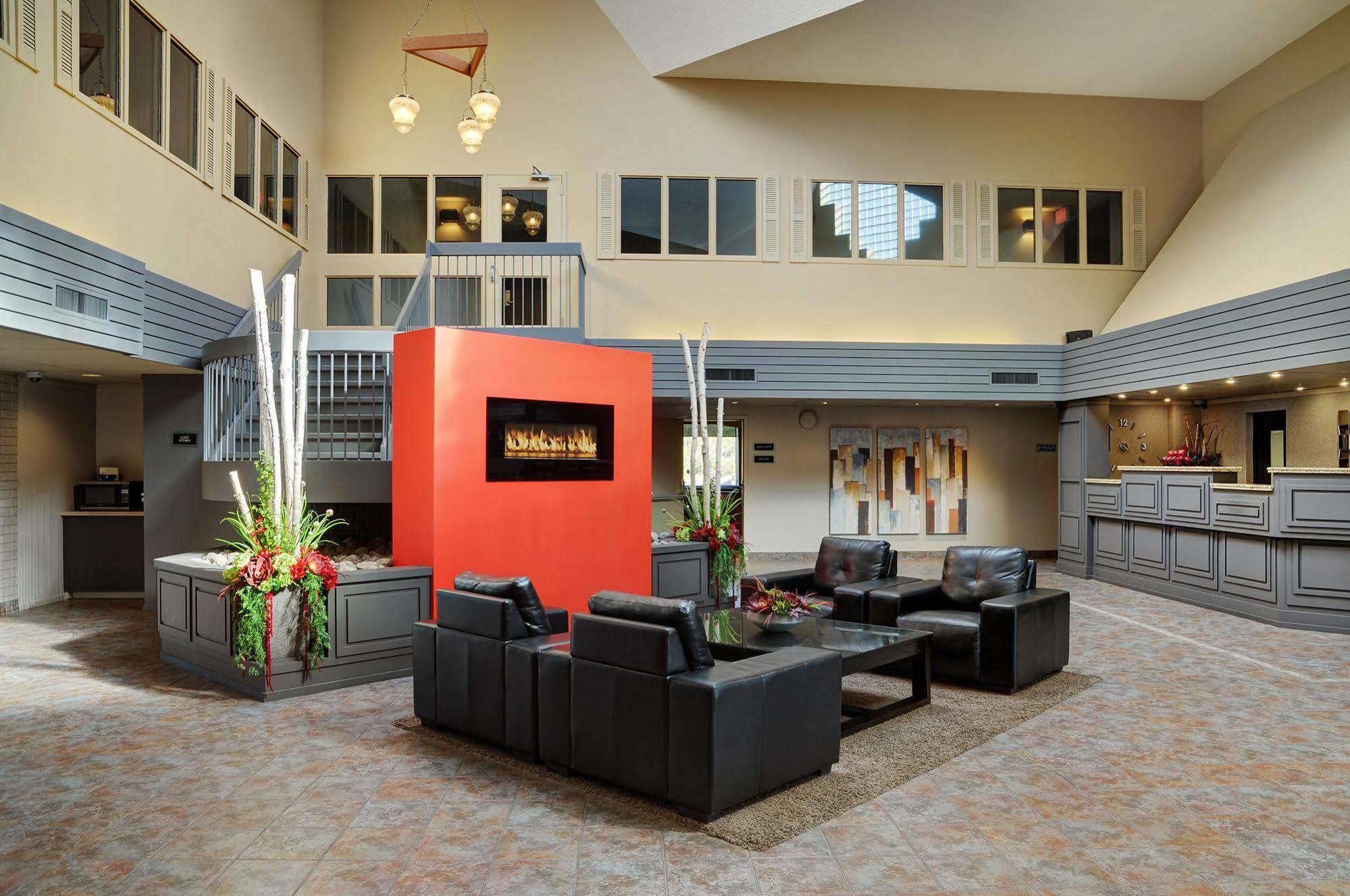 Travelway Inn Sudbury Bagian luar foto